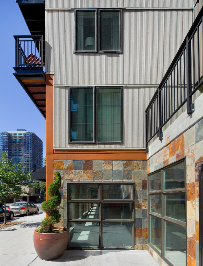 ����� �������� Moda Condominiums. �������� �������� ������ KMEW. ����������� ������������� ��������� ���-�����������