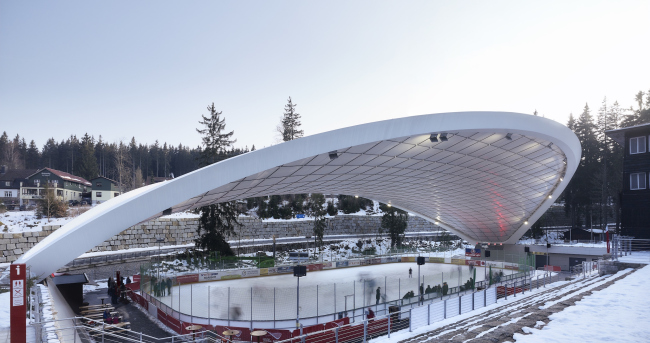 ������� ������� Schierker Feuerstein Arena. ���� � Michael Moser