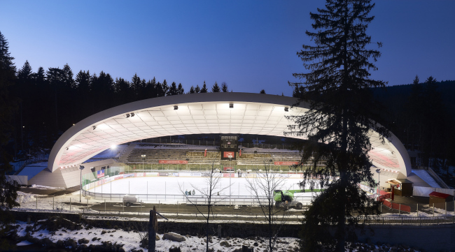 ������� ������� Schierker Feuerstein Arena. ���� � Michael Moser