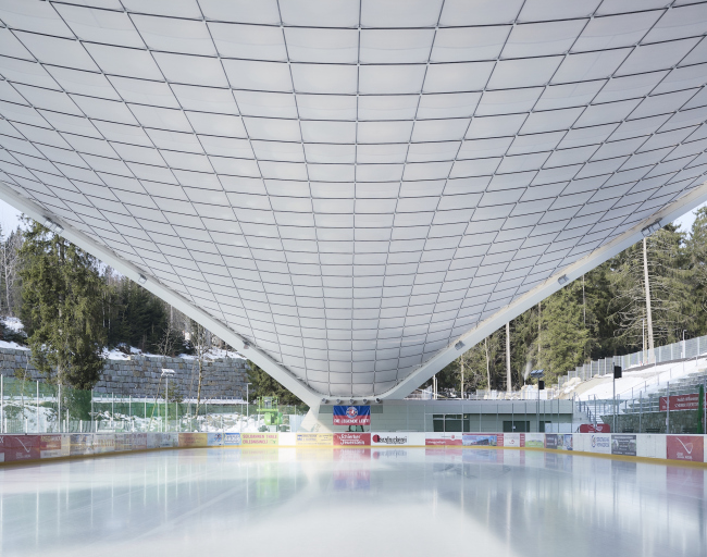 ������� ������� Schierker Feuerstein Arena. ���� � Michael Moser