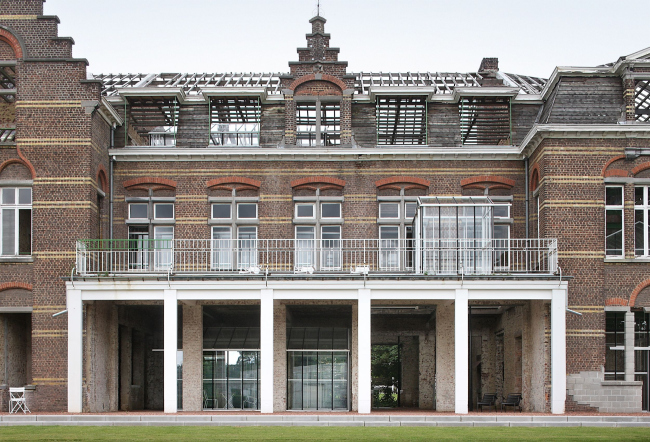 ��������������� ����� Caritas. ���� � Filip Dujardin