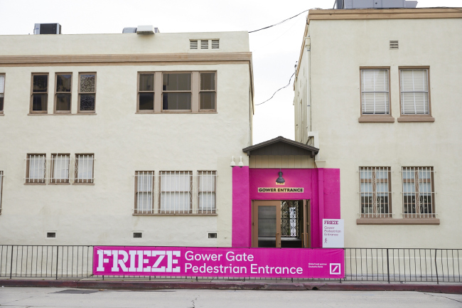 Frieze Los Angeles. ������ wHY. ���������� � Yoshihiro Makino