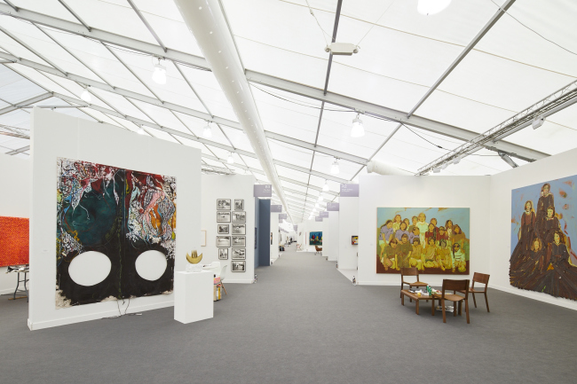 Frieze Los Angeles. ������ wHY. ���������� � Yoshihiro Makino