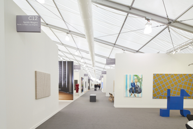 Frieze Los Angeles. ������ wHY. ���������� � Yoshihiro Makino