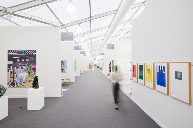 Frieze Los Angeles. ������ wHY. ���������� � Yoshihiro Makino