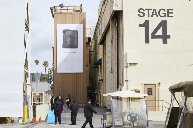 Frieze Los Angeles. ������ wHY. ���������� � Yoshihiro Makino