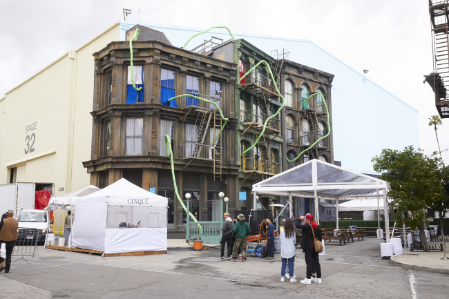 Frieze Los Angeles. ������ wHY. ���������� � Yoshihiro Makino