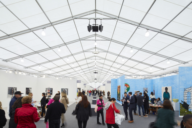 Frieze Los Angeles. ������ wHY. ���������� � Yoshihiro Makino