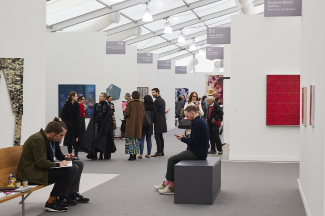 Frieze Los Angeles. ������ wHY. ���������� � Yoshihiro Makino