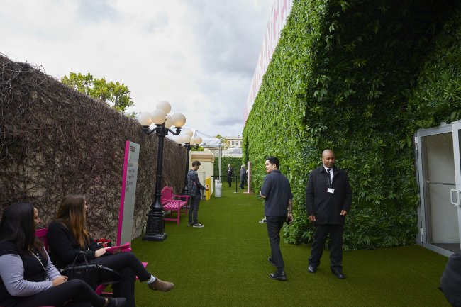 Frieze Los Angeles. ������ wHY. ���������� � Yoshihiro Makino