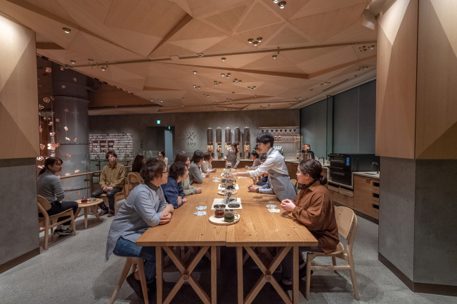 Кофейня Starbucks Reserve Roastery