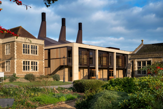 ����� ������ � ������������ ���� � ���������� ����� ����������