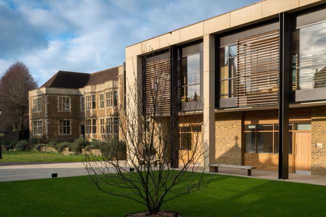 ����� ������ � ������������ ���� � ���������� ����� ����������