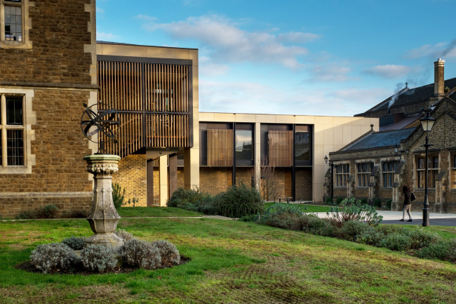 ����� ������ � ������������ ���� � ���������� ����� ����������