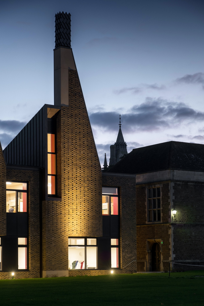 ����� ������ � ������������ ���� � ���������� ����� ����������