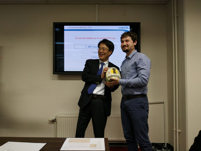 ��������� ���������� "KMEW Co., Ltd" �-� ������-��� ������� �������� ���������� 
� ������� ��������� ��������  ���-����������� ������� �������������  ����������   