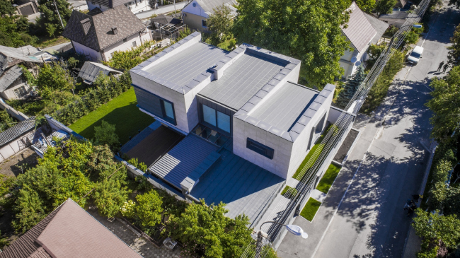 ������� ����� ��� �Stone House�