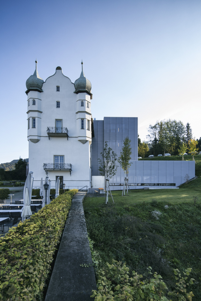 Замок Хофен – реконструкция