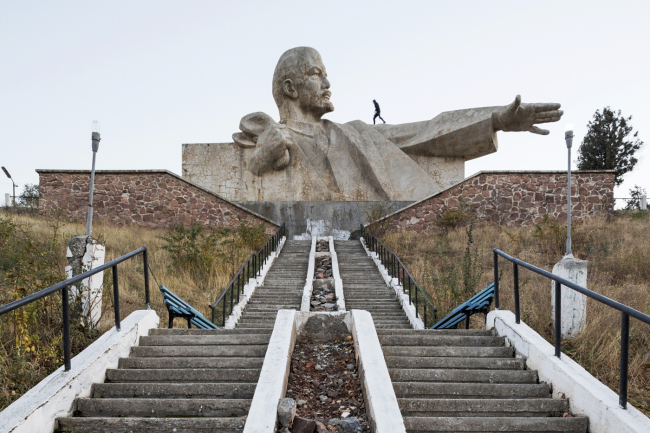 Памятник Ленину в Истаравшане (Таджикистан). 1965