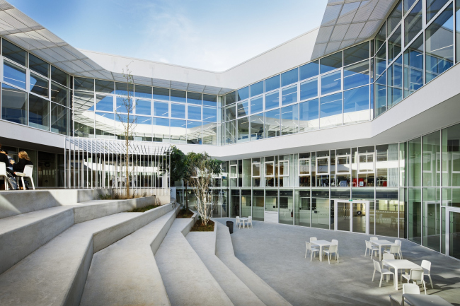 ���������� � ������� ����� Hexagone