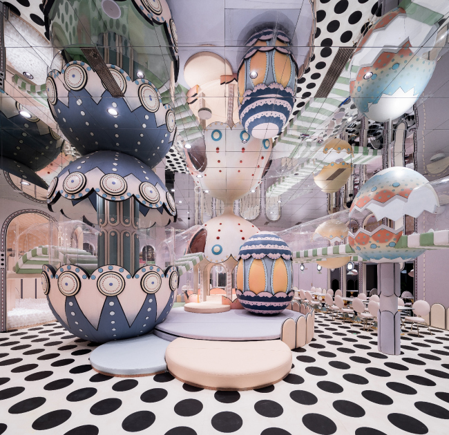 ����� �������� �������� Loong Swim Club � ������. ��������