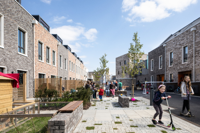 ������������� ��������� �� ���������-����, ��������. 
Mole Architects