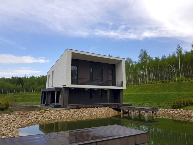 ���������� ������� ������-1�, �� ������� � �������� ������ KMEW, �������: ��� �������-����� ���������� � ��� ������ ���� ��������.