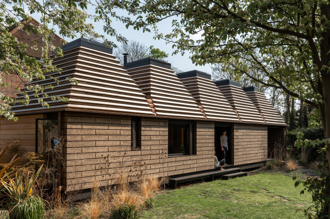 ��� Cork House (���������� ���)