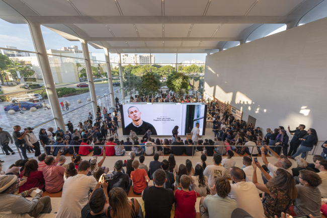 ������� Apple � �������� ������ Aventura Mall