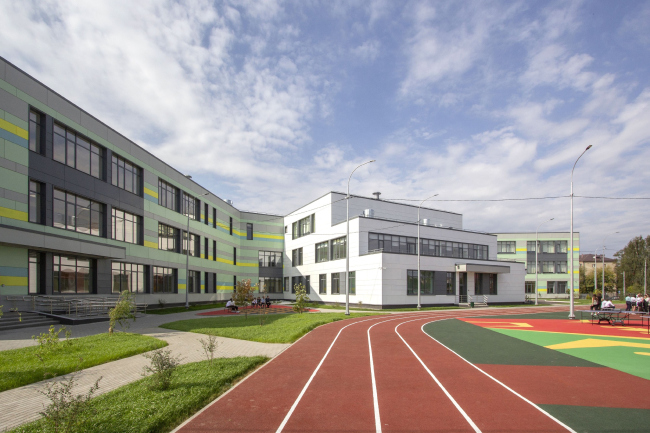 ����� �� 275 ����, ����������