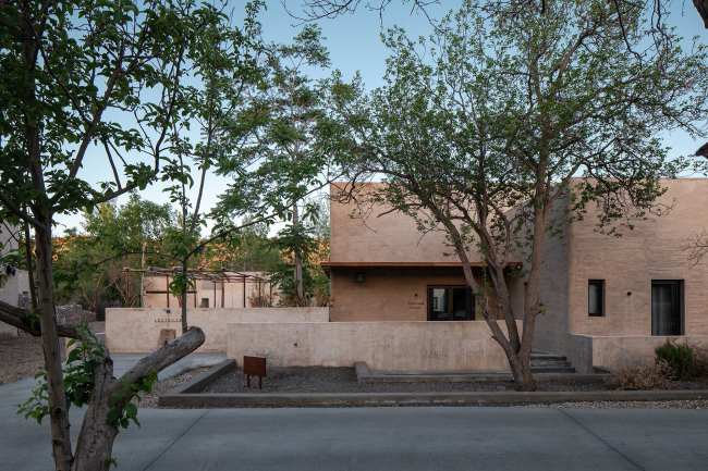 �����-����� Lost Villa