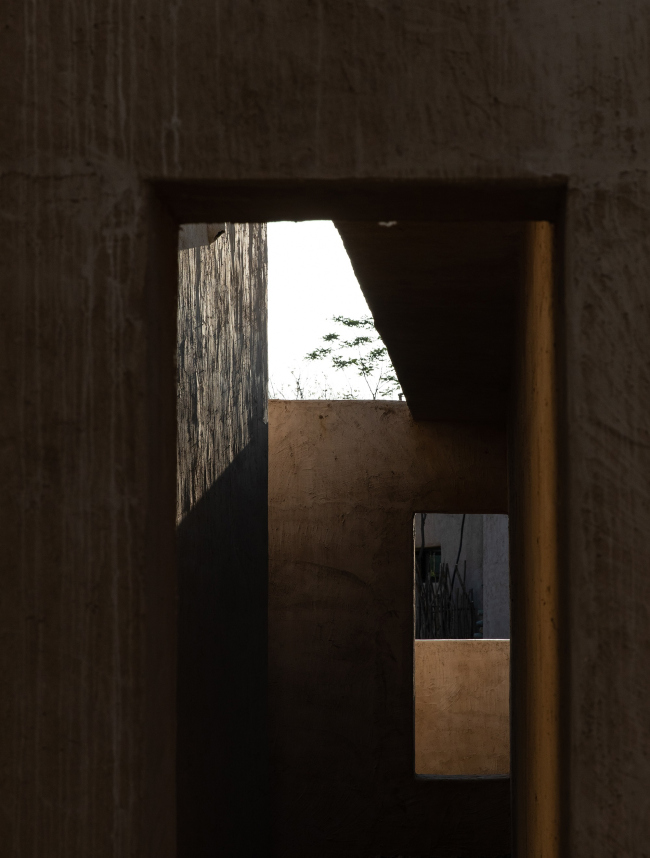 �����-����� Lost Villa