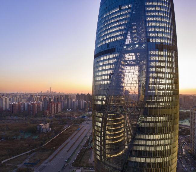 ����� Leeza SOHO