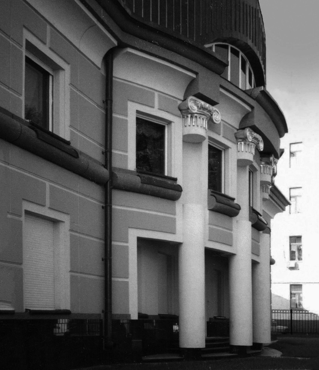   (  )   . 1995.   1997 .   .. , .. 