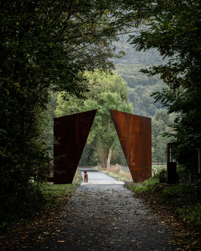 ������� Portes Bonheur � le Chemin des Carrières