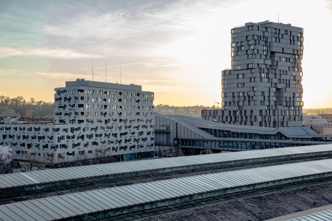 ����� Meret Oppenheim � �������� Südpark, ����� ���������������� Herzog & de Meuron