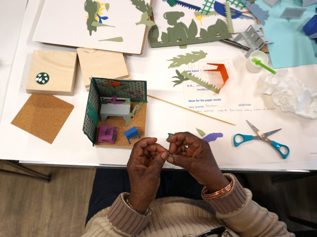 ��� ���� (��������������� �����������, ������). 
������������ �Ages Through the Terrace�
