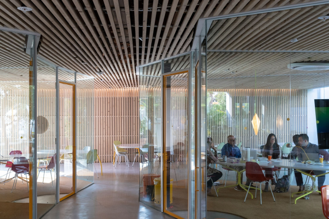 HolLA � ��������� �������� Second Home