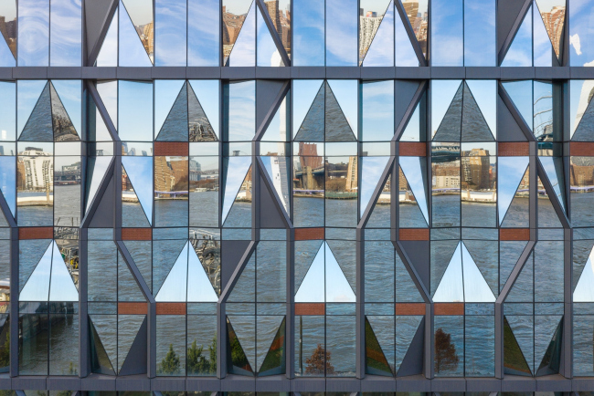 ������� ������ 10 Jay Street