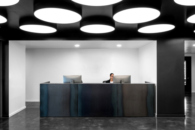 �������� ����-�������� �������� CMR Surgical. ������ ������� WMB studio