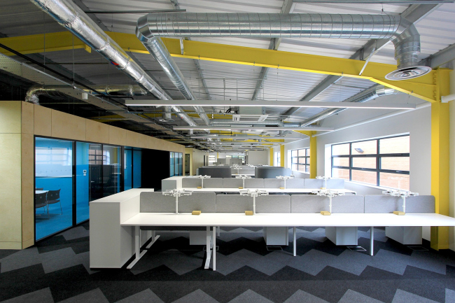 �������� ����-�������� �������� CMR Surgical. ������ ������� WMB studio