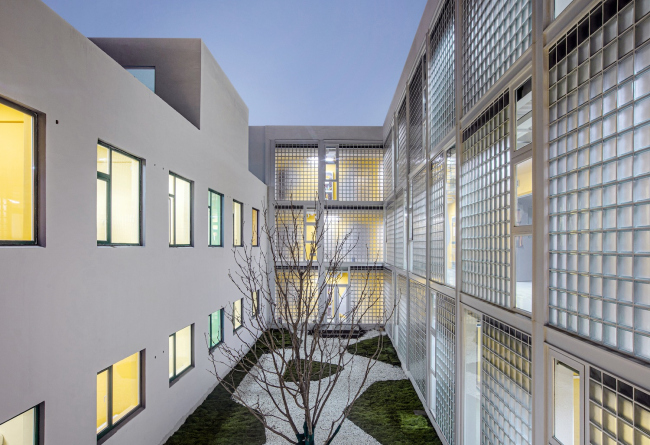 ����� �������� Yantai Port Apartment