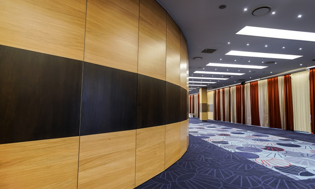 ���������� ����� Parthos. ��������-����� Park Inn by Radisson � �����-����������