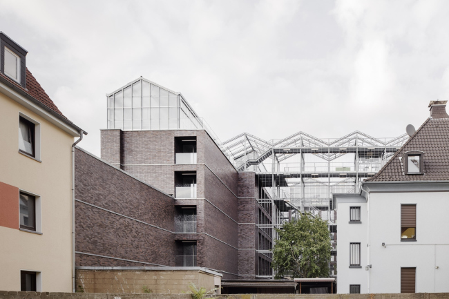 ���������������� ������ � �������� �� �����