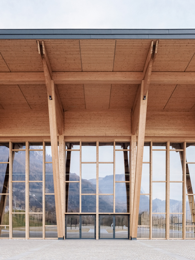 ����� �������� � ���������� � ������