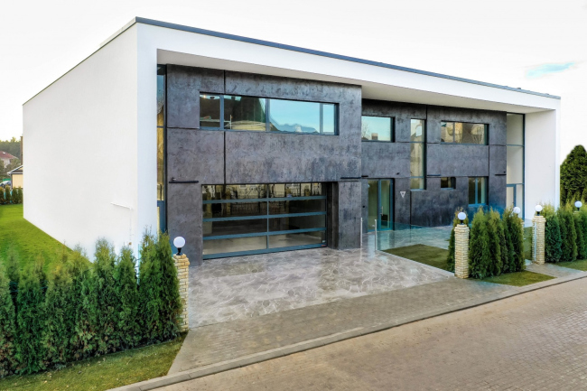 �������