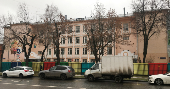 Школа Л. Павлова (школа № 464 на ул. Талалихина). Вид главного фасада