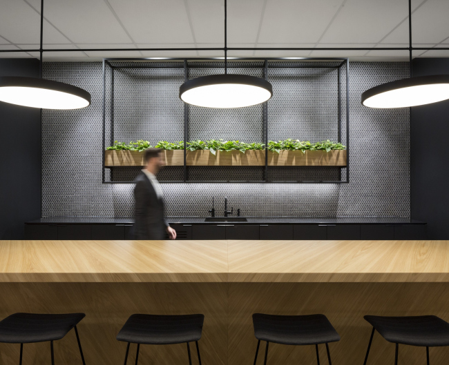 Montréal Tower � �������������