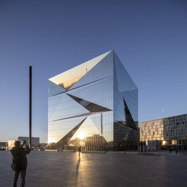 ������� ������ cube berlin