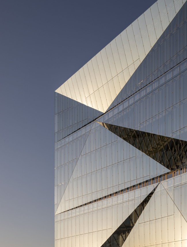 ������� ������ cube berlin